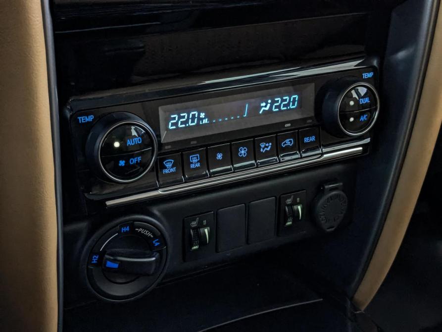Toyota Fortuner II Рестайлинг Москва  - изображение 21