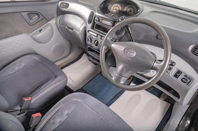 Toyota FunCargo с пробегом 2001 года, цена 499 000 рублей, 256000 км, компактвэн, Автокод Объявления