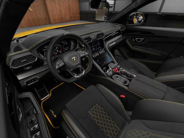 Lamborghini Urus I Рестайлинг с пробегом 2023 года, цена 34 500 000 рублей, 120 км, внедорожник, Автокод Объявления