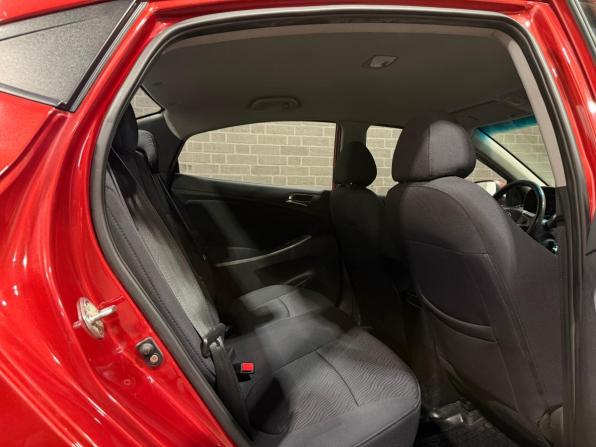 Hyundai Solaris I с пробегом 2011 года, цена 850 000 рублей, 128921 км, седан, Автокод Объявления