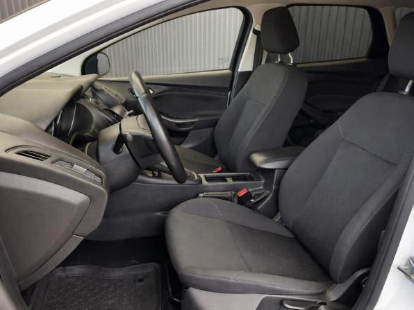 Ford Focus III Рестайлинг с пробегом 2015 года, цена 957 000 рублей, 126922 км, универсал, Автокод Объявления