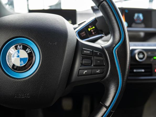 BMW i3 I (I01) Рестайлинг с пробегом 2018 года, цена 2 450 000 рублей, 33565 км, хэтчбек, Автокод Объявления