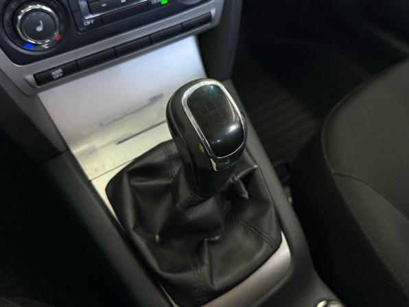 Skoda Octavia II (A5) Рестайлинг с пробегом 2012 года, цена 1 100 000 рублей, 165000 км, универсал, Автокод Объявления