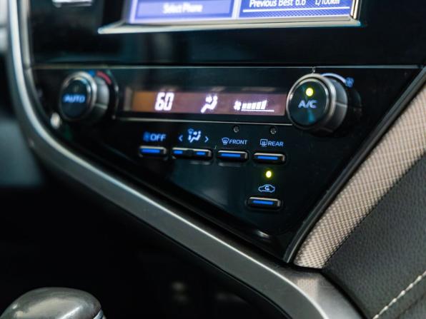 Toyota Camry VIII (XV70) с пробегом 2019 года, цена 2 298 000 рублей, 105256 км, седан, Автокод Объявления