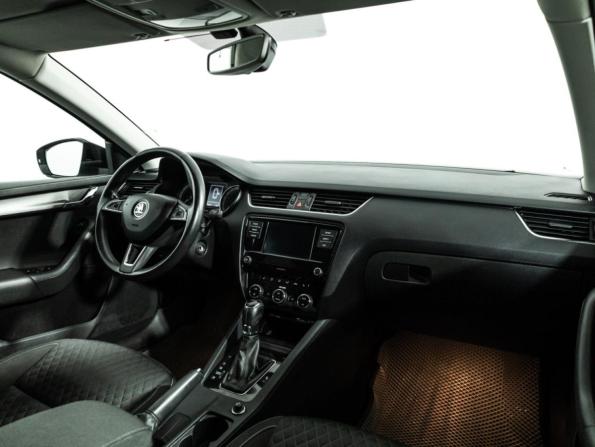 Skoda Octavia III (A7) Рестайлинг с пробегом 2017 года, цена 1 749 700 рублей, 125387 км, лифтбек, Автокод Объявления