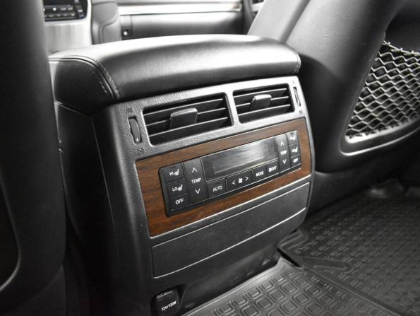 Toyota Land Cruiser 200 Series Рестайлинг 2 с пробегом 2018 года, цена 6 620 900 рублей, 125115 км, внедорожник, Автокод Объявления
