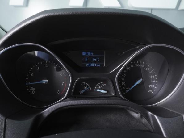 Ford Focus III Рестайлинг с пробегом 2015 года, цена 950 000 рублей, 218001 км, седан, Автокод Объявления