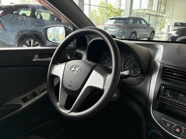 Hyundai Solaris I с пробегом 2011 года, цена 795 000 рублей, 44155 км, седан, Автокод Объявления