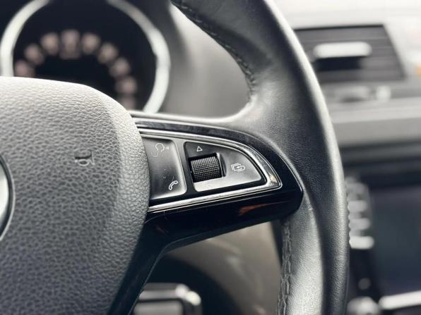 Skoda Yeti I Рестайлинг с пробегом 2018 года, цена 1 730 000 рублей, 135240 км, внедорожник, Автокод Объявления