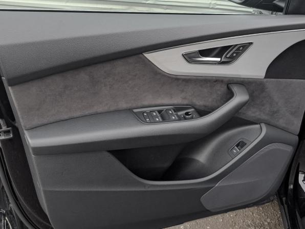 Audi Q8 I (4M) с пробегом 2019 года, цена 6 590 000 рублей, 78190 км, внедорожник, Автокод Объявления