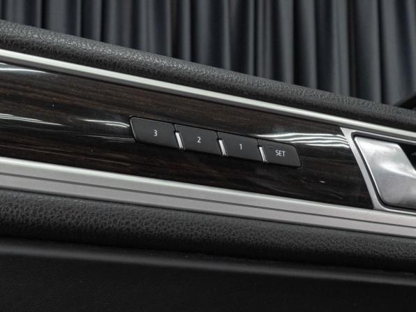Volkswagen Touareg II Рестайлинг с пробегом 2015 года, цена 2 999 000 рублей, 193008 км, внедорожник, Автокод Объявления
