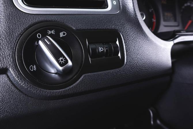 Volkswagen Polo V Рестайлинг с пробегом 2016 года, цена 1 029 000 рублей, 134000 км, седан, Автокод Объявления