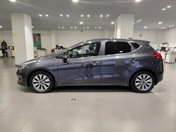 Kia Ceed II Рестайлинг с пробегом 2017 года, цена 1 373 000 рублей, 125043 км, хэтчбек, Автокод Объявления