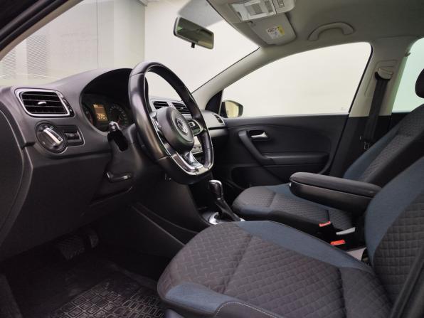 Volkswagen Polo V Рестайлинг с пробегом 2020 года, цена 1 525 000 рублей, 97689 км, седан, Автокод Объявления