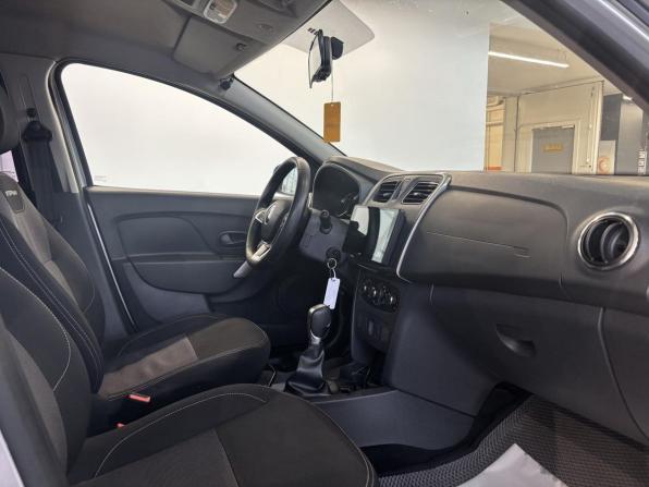Renault Logan II Рестайлинг с пробегом 2021 года, цена 1 069 000 рублей, 113817 км, седан, Автокод Объявления