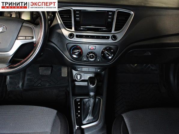 Hyundai Solaris II с пробегом 2020 года, цена 1 547 000 рублей, 135087 км, седан, Автокод Объявления