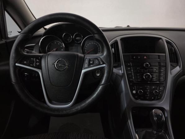 Opel Astra J Рестайлинг с пробегом 2013 года, цена 690 000 рублей, 191865 км, хэтчбек, Автокод Объявления