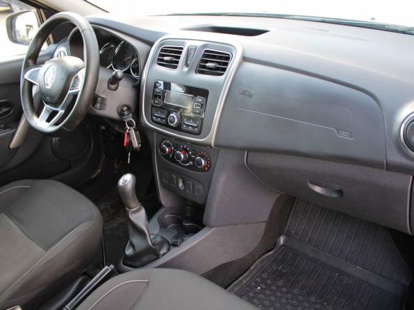 Renault Logan II Рестайлинг с пробегом 2019 года, цена 1 019 000 рублей, 139908 км, седан, Автокод Объявления