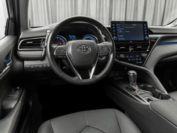 Toyota Camry VIII (XV70) Рестайлинг с пробегом 2021 года, цена 3 490 000 рублей, 46727 км, седан, Автокод Объявления