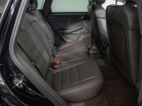 Porsche Macan I Рестайлинг с пробегом 2019 года, цена 4 800 000 рублей, 81500 км, внедорожник, Автокод Объявления