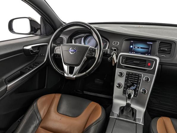 Volvo S60 Cross Country с пробегом 2018 года, цена 2 450 000 рублей, 101501 км, седан, Автокод Объявления
