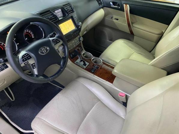 Toyota Highlander II (XU40) Рестайлинг с пробегом 2013 года, цена 2 091 429 рублей, 278576 км, внедорожник, Автокод Объявления