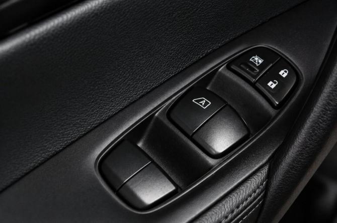 Nissan Qashqai II с пробегом 2016 года, цена 1 679 000 рублей, 119000 км, внедорожник, Автокод Объявления