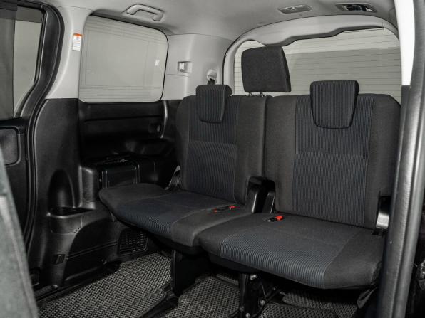 Toyota Noah III (R80) с пробегом 2015 года, цена 1 700 000 рублей, 207169 км, минивэн, Автокод Объявления