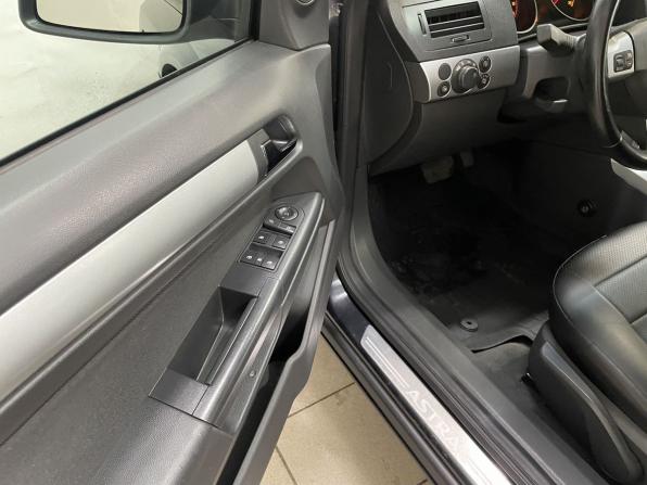 Opel Astra H Рестайлинг с пробегом 2012 года, цена 650 000 рублей, 214821 км, седан, Автокод Объявления