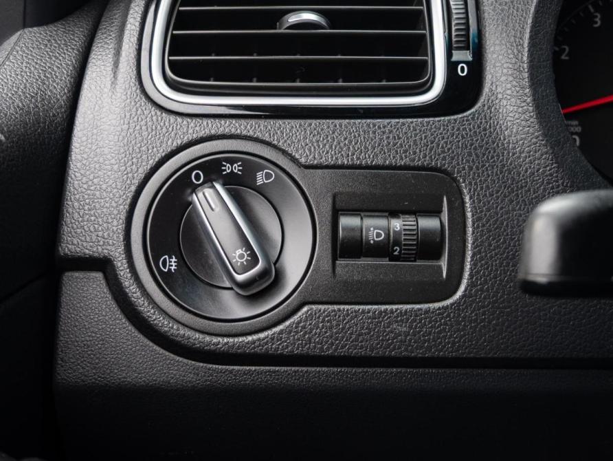 Volkswagen Polo V Рестайлинг Краснодар  - изображение 20