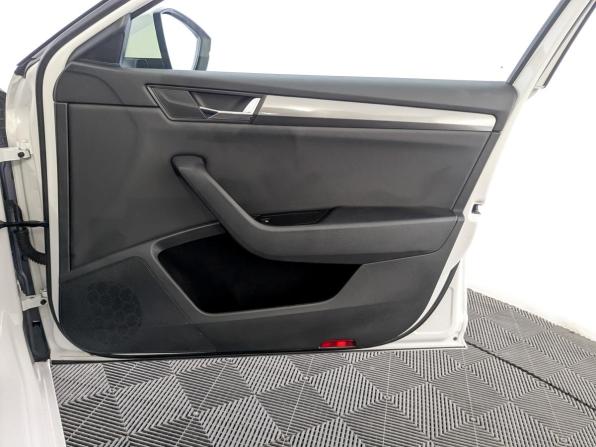 Skoda Superb III с пробегом 2019 года, цена 2 385 000 рублей, 53688 км, лифтбек, Автокод Объявления