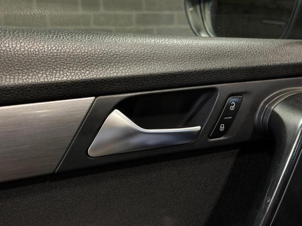Volkswagen Passat B7 с пробегом 2012 года, цена 1 270 000 рублей, 161260 км, седан, Автокод Объявления