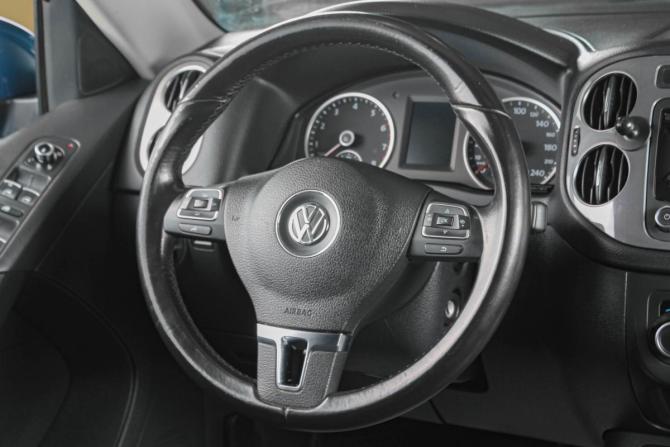 Volkswagen Tiguan I Рестайлинг с пробегом 2011 года, цена 1 199 000 рублей, 300000 км, внедорожник, Автокод Объявления