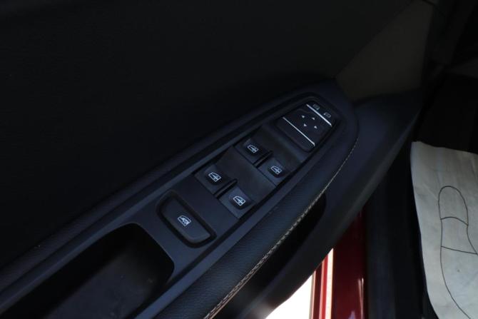 Renault Arkana I с пробегом 2019 года, цена 1 379 000 рублей, 76940 км, внедорожник, Автокод Объявления