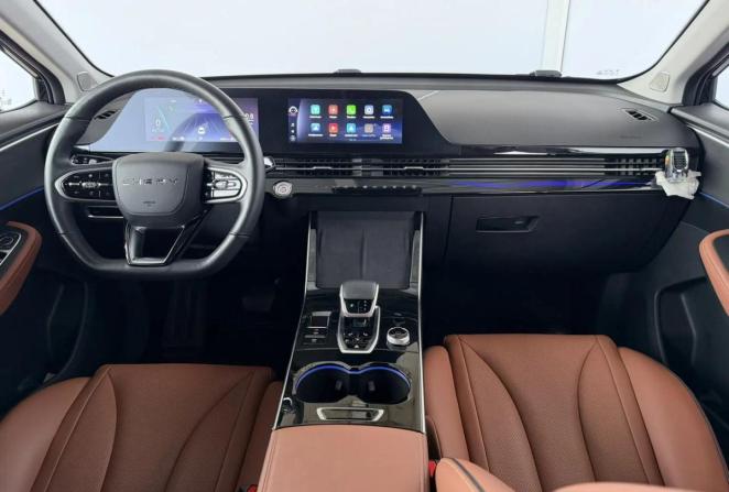 Omoda C5 I с пробегом 2023 года, цена 2 230 000 рублей, 15873 км, внедорожник, Автокод Объявления