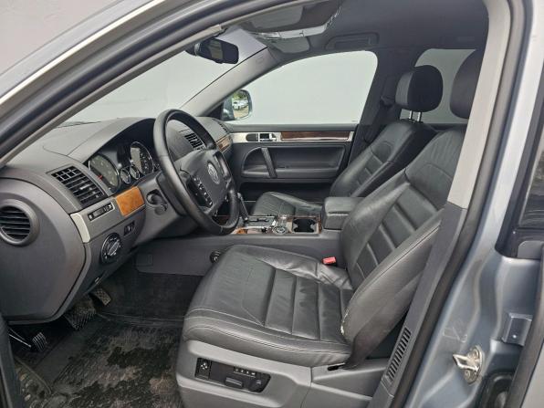 Volkswagen Touareg I Рестайлинг с пробегом 2008 года, цена 999 000 рублей, 286387 км, внедорожник, Автокод Объявления