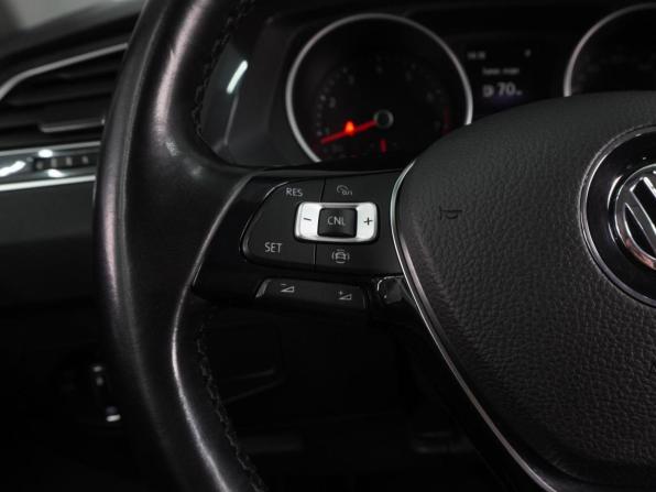 Volkswagen Tiguan II с пробегом 2020 года, цена 2 399 000 рублей, 144702 км, внедорожник, Автокод Объявления