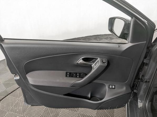 Volkswagen Polo V с пробегом 2012 года, цена 1 100 000 рублей, 39352 км, седан, Автокод Объявления
