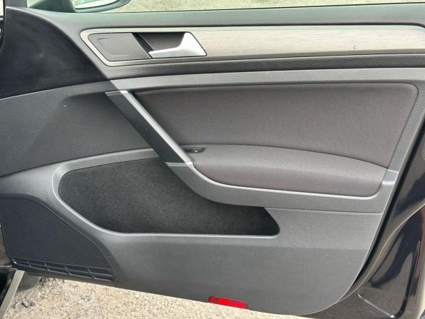 Volkswagen Golf VII с пробегом 2013 года, цена 1 360 000 рублей, 138000 км, хэтчбек, Автокод Объявления