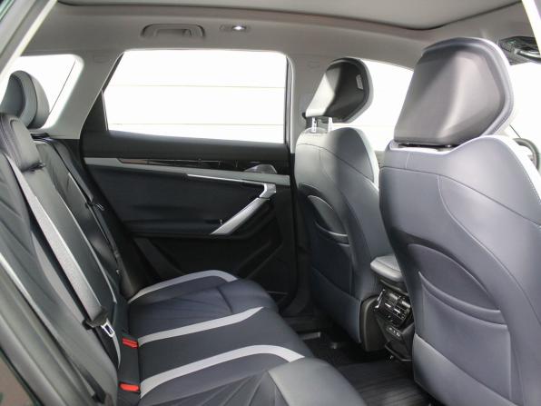 Geely Atlas II с пробегом 2024 года, цена 3 295 000 рублей, 7000 км, внедорожник, Автокод Объявления