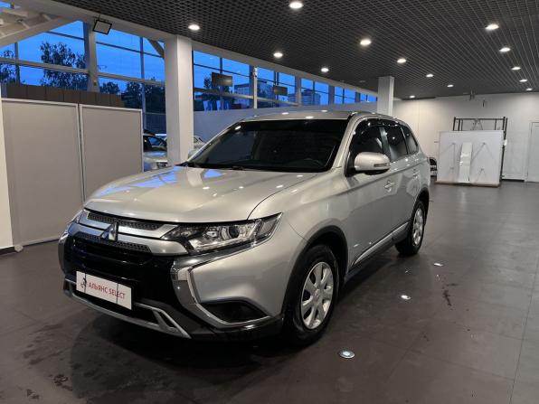 Mitsubishi Outlander III Рестайлинг 3 с пробегом 2021 года, цена 1 990 000 рублей, 114830 км, внедорожник, Автокод Объявления