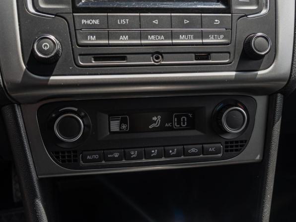 Volkswagen Polo V Рестайлинг с пробегом 2017 года, цена 1 250 000 рублей, 127176 км, седан, Автокод Объявления