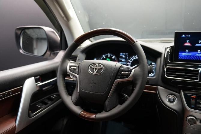 Toyota Land Cruiser 200 Series Рестайлинг 2 с пробегом 2015 года, цена 5 350 000 рублей, 229000 км, внедорожник, Автокод Объявления