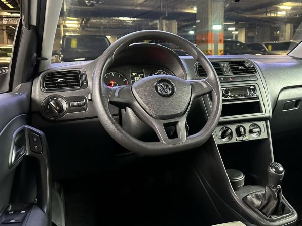 Volkswagen Polo V Рестайлинг с пробегом 2015 года, цена 1 015 000 рублей, 124259 км, седан, Автокод Объявления
