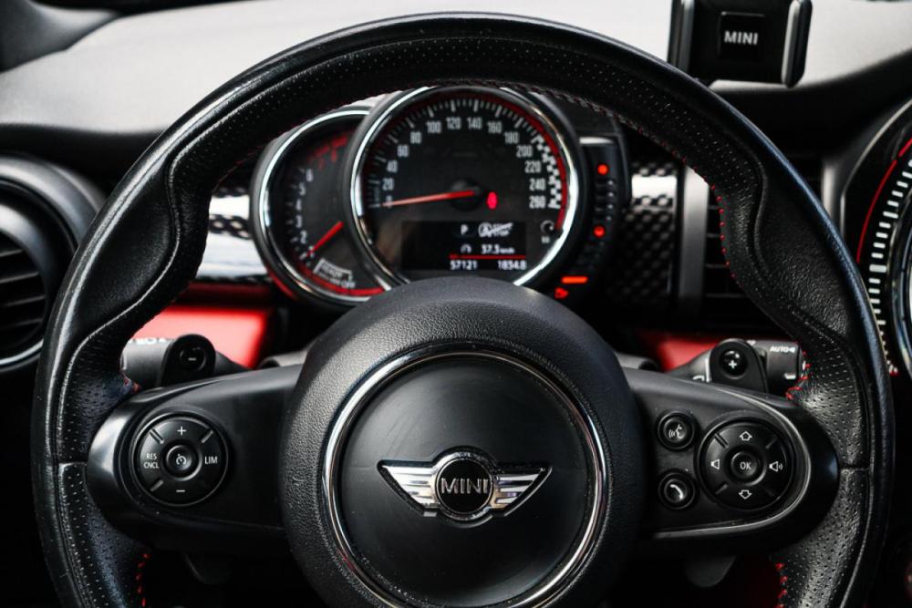 Mini Hatch III (F55/F56) Москва  - изображение 27