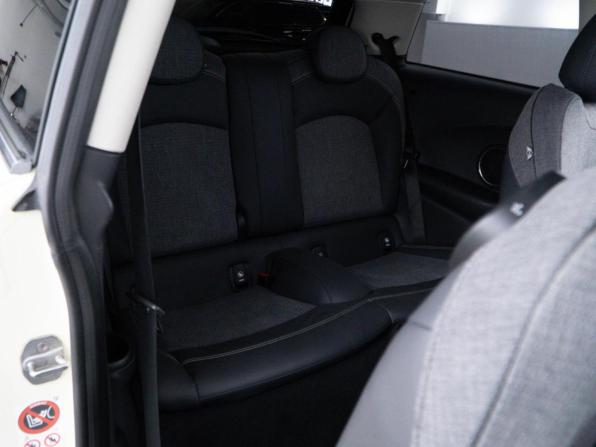 Mini Hatch III (F55/F56) с пробегом 2015 года, цена 1 749 999 рублей, 158997 км, хэтчбек, Автокод Объявления