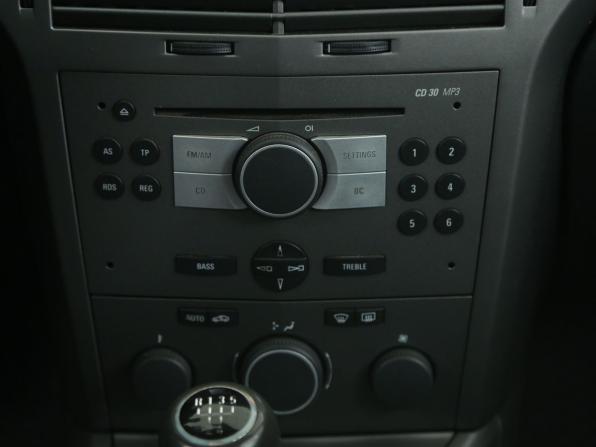 Opel Astra H с пробегом 2006 года, цена 397 000 рублей, 212000 км, универсал, Автокод Объявления