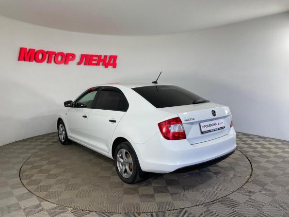 Skoda Rapid I с пробегом 2017 года, цена 859 000 рублей, 199330 км, лифтбек, Автокод Объявления