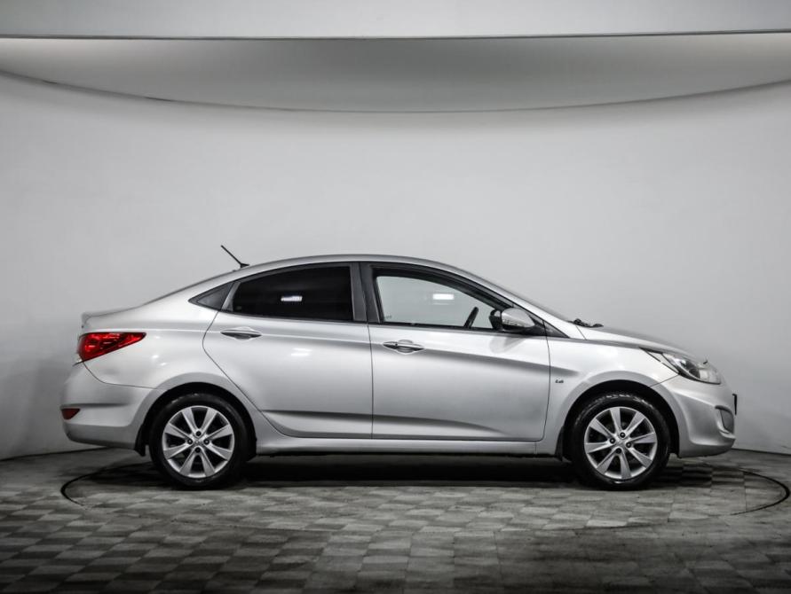 Hyundai Solaris I Санкт-Петербург  - изображение 4