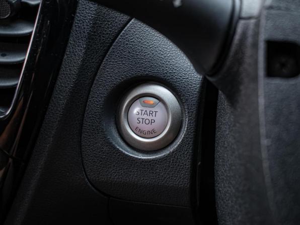 Nissan Juke I Рестайлинг с пробегом 2016 года, цена 1 305 000 рублей, 123366 км, внедорожник, Автокод Объявления